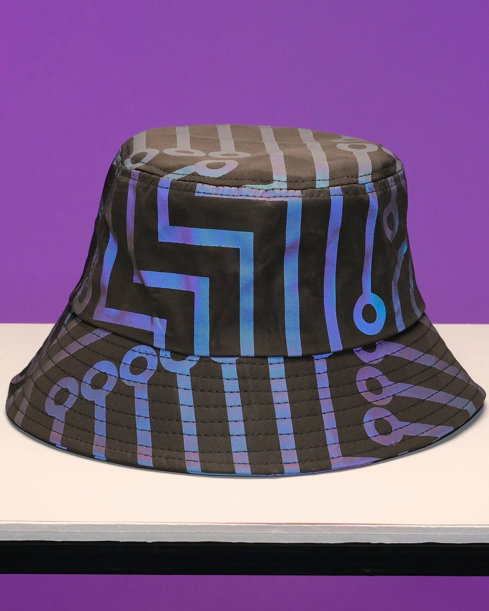 AE Geo Flash Reflective Bucket Hat 5 AE Geo Flash Reflective Bucket Hat - Image 3